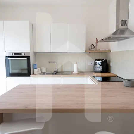 Apartment Homiday - Sofia Atri