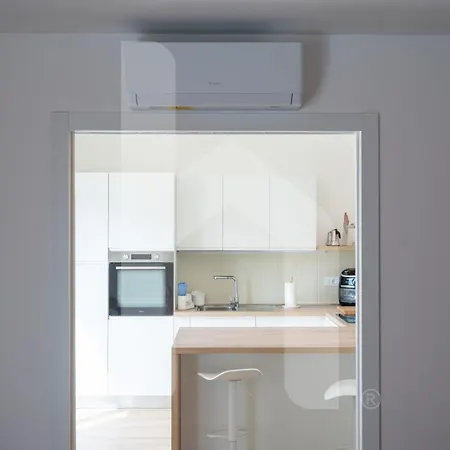 Homiday - Sofia * アトリ