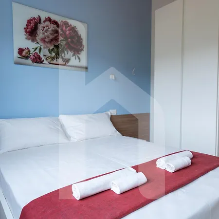 Homiday - Sofia Apartment