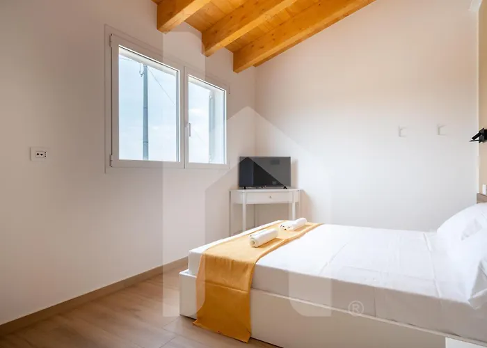 Homiday - Sofia Атри