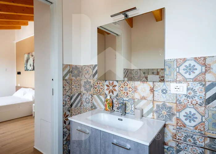 Homiday - Sofia Atri