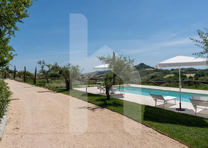 Homiday - Sofia Apartmán